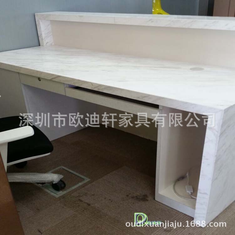 匠心定制，品質(zhì)之選 人造石與大理石臺(tái)面的一站式解決方案